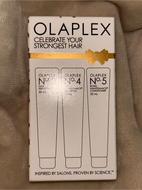 OLAPLEX Travel Hair Repair Trio - White & Gold Accent